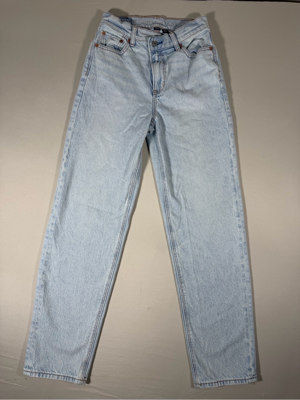 Women’s high waisted American Eagle jeans
